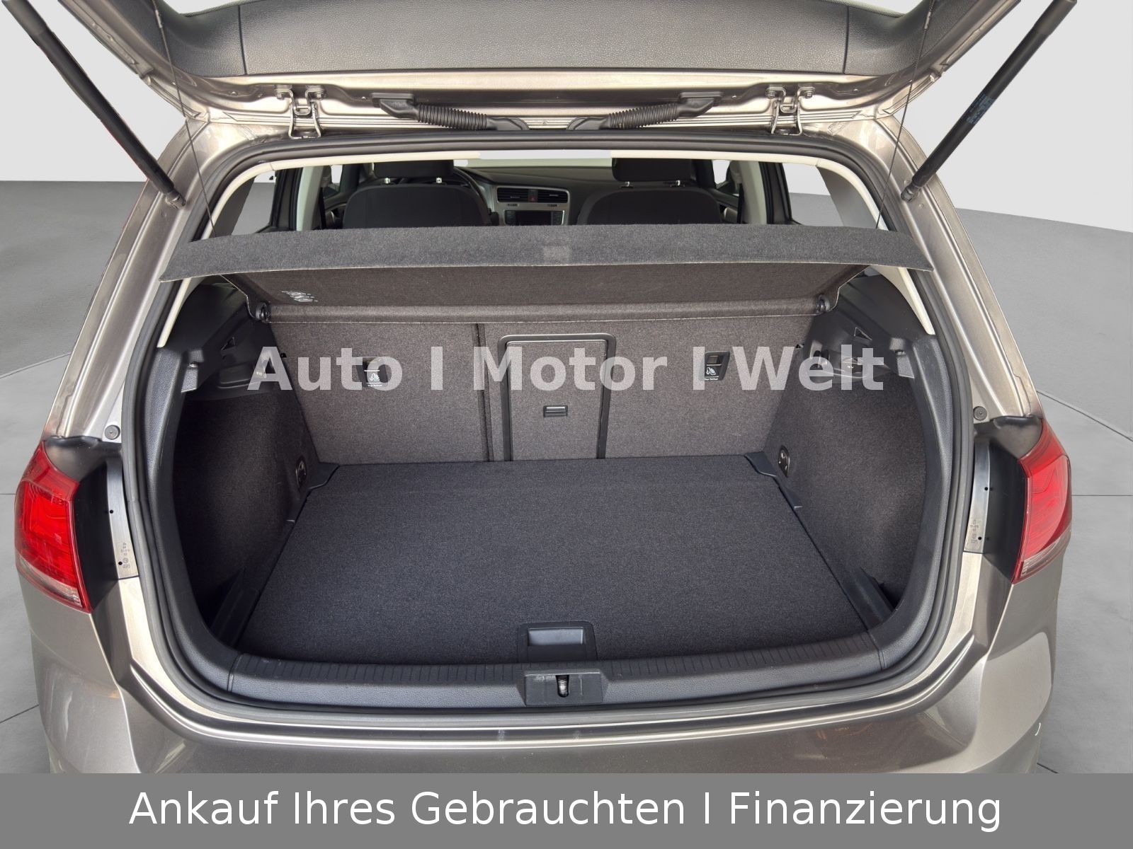 Fahrzeugabbildung Volkswagen Golf VII Lim. Comfortline BMT 1.HAND ALU/KLIMA