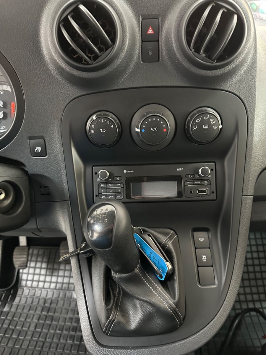 Fahrzeugabbildung Mercedes-Benz Citan Kasten 109 CDI extralang*Klima*Radio*ZV*