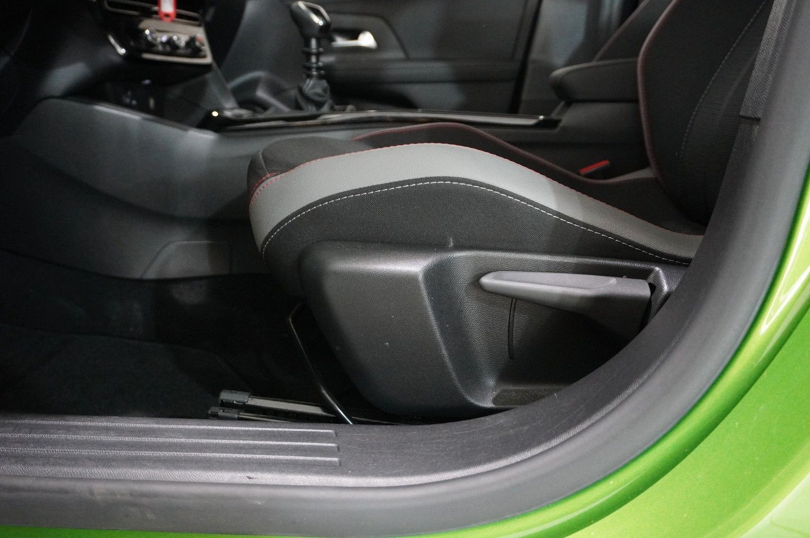 Fahrzeugabbildung Opel Mokka 1.2T GS LINE NAVI/LED/KAMERA/SPORT/DAB+