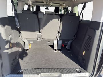 Fotografie des Citroën SpaceTourer elektrische Türen Xenon Kamera
