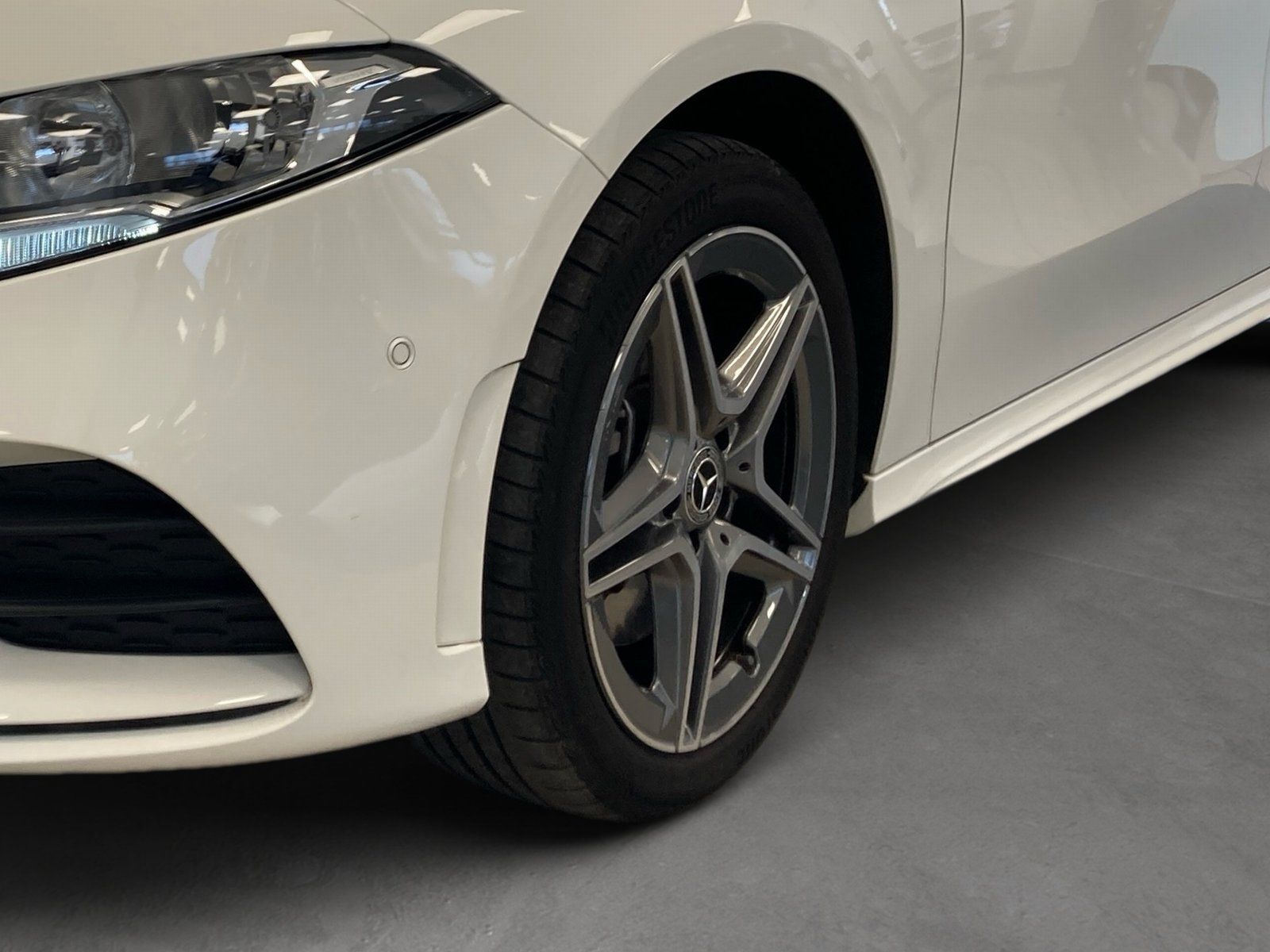 Fahrzeugabbildung Mercedes-Benz A 250 e AMG*LED*CarPlay*MBUX-HighEnd*Parktronic*