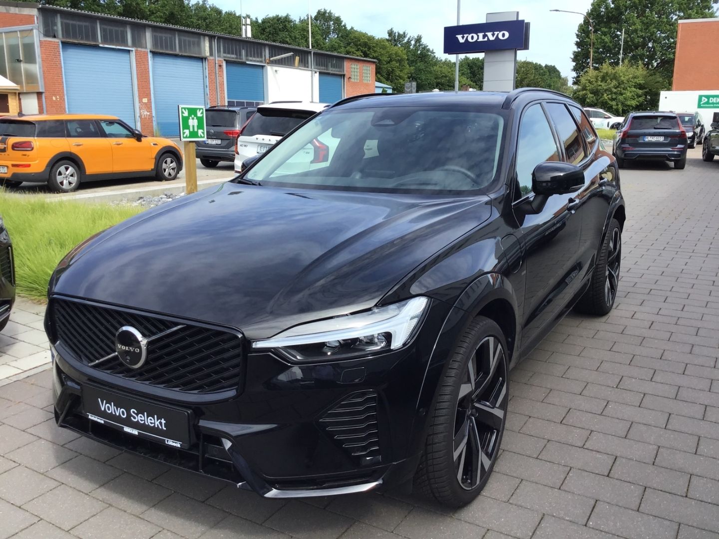 Volvo XC60 T8 Ultra Dark AWD Cam AHK Stdhzg. PanoDach imagem 2