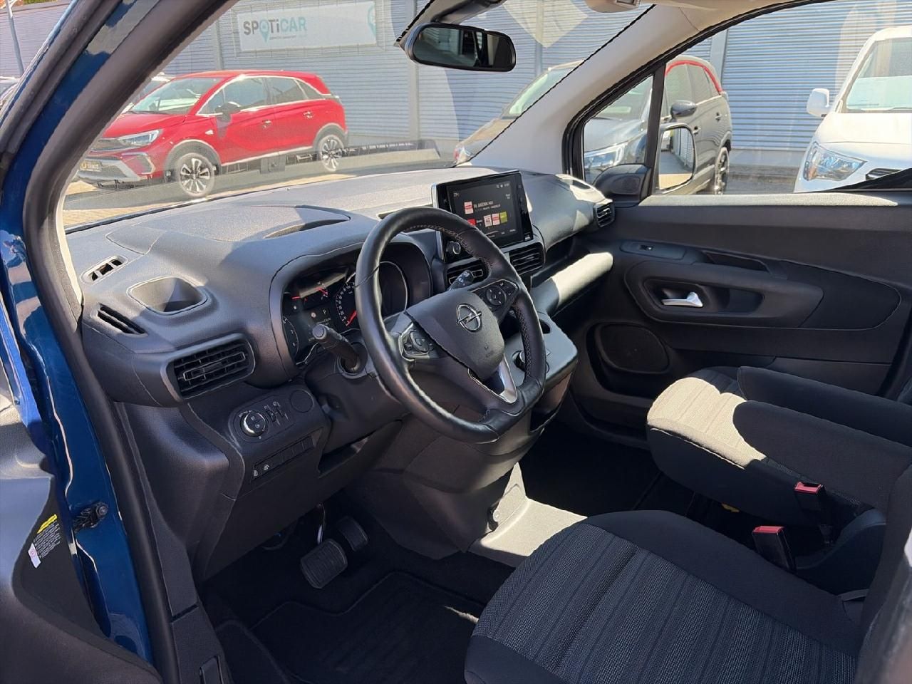Fahrzeugabbildung Opel Combo Life 1,2 Ultimate Automatik