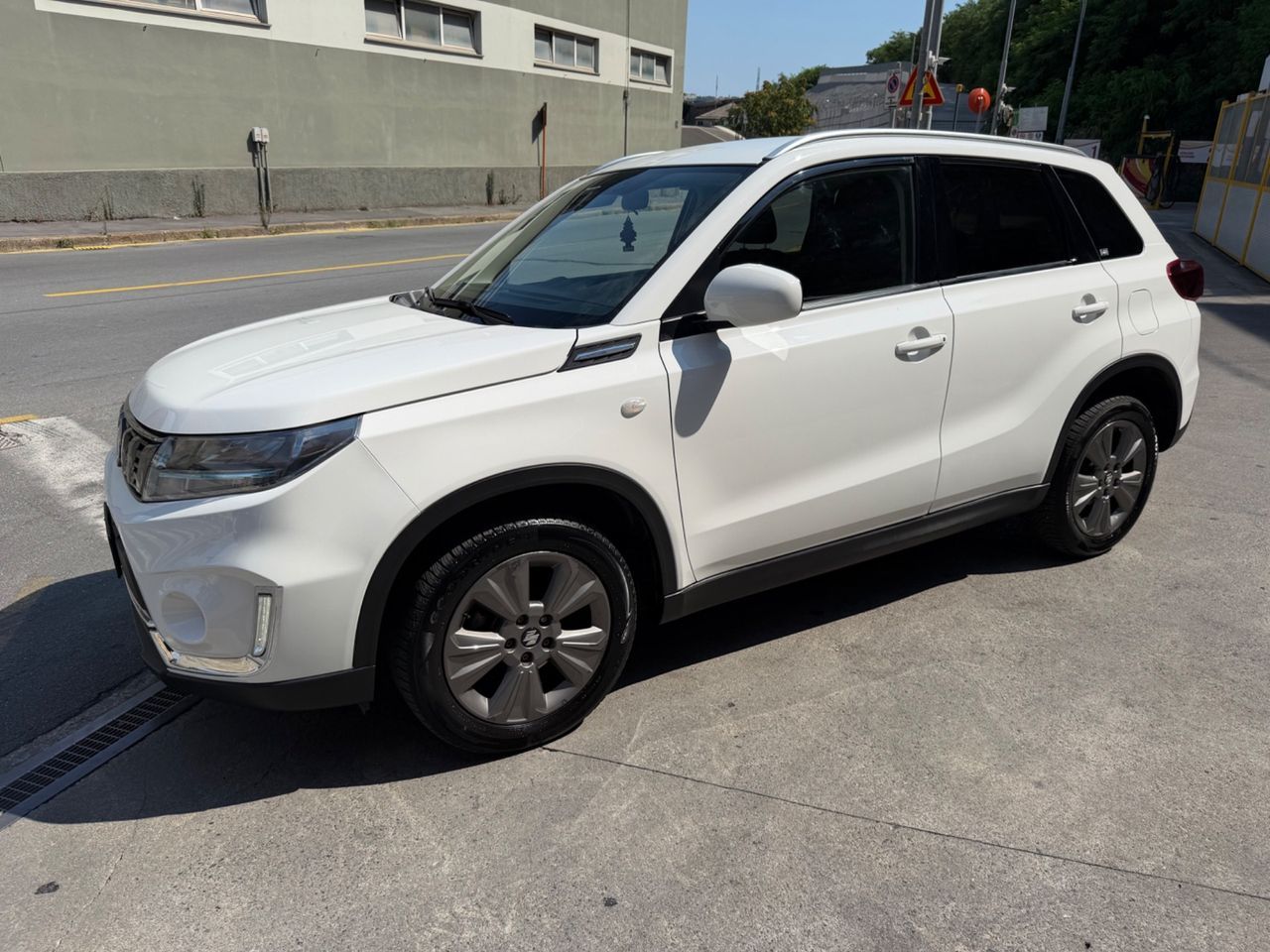 Suzuki Vitara 1.4 Hybrid Cool imagem 3