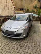 Renault Renalt Megane 1,9 Diesel Bose Edition - Renault Megane aus 2011: Bose