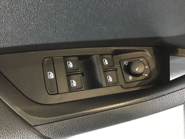 Fahrzeugabbildung Skoda Karoq Sportline 1.5 TSI DSG/Navi/ACC/Matrix/PDC