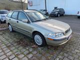 Volvo V40 1.8 Comfort - Volvo aus 2001
