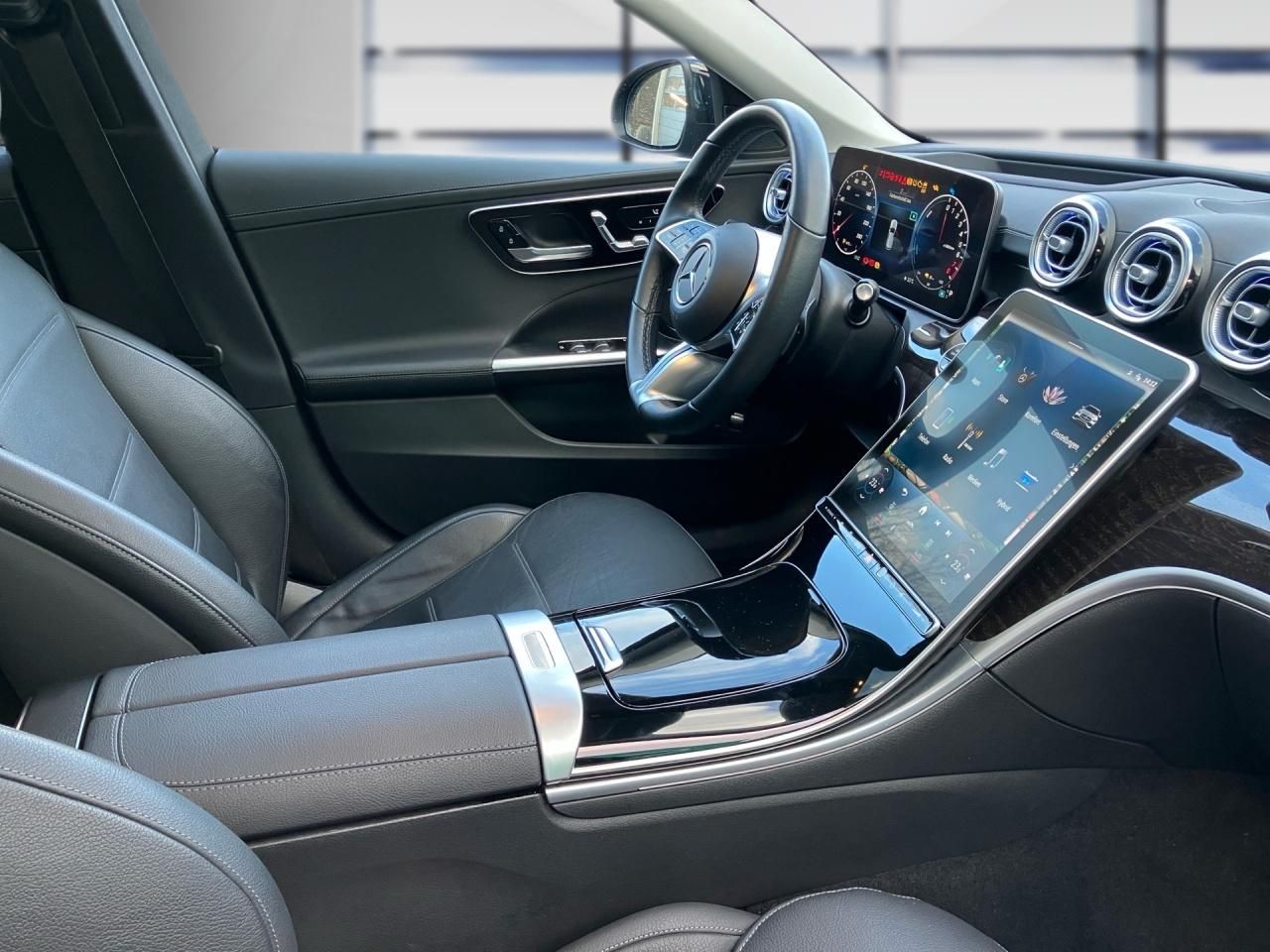 Fahrzeugabbildung Mercedes-Benz C 300 e T AHK Pano Night Distronic 360° L-Heizun
