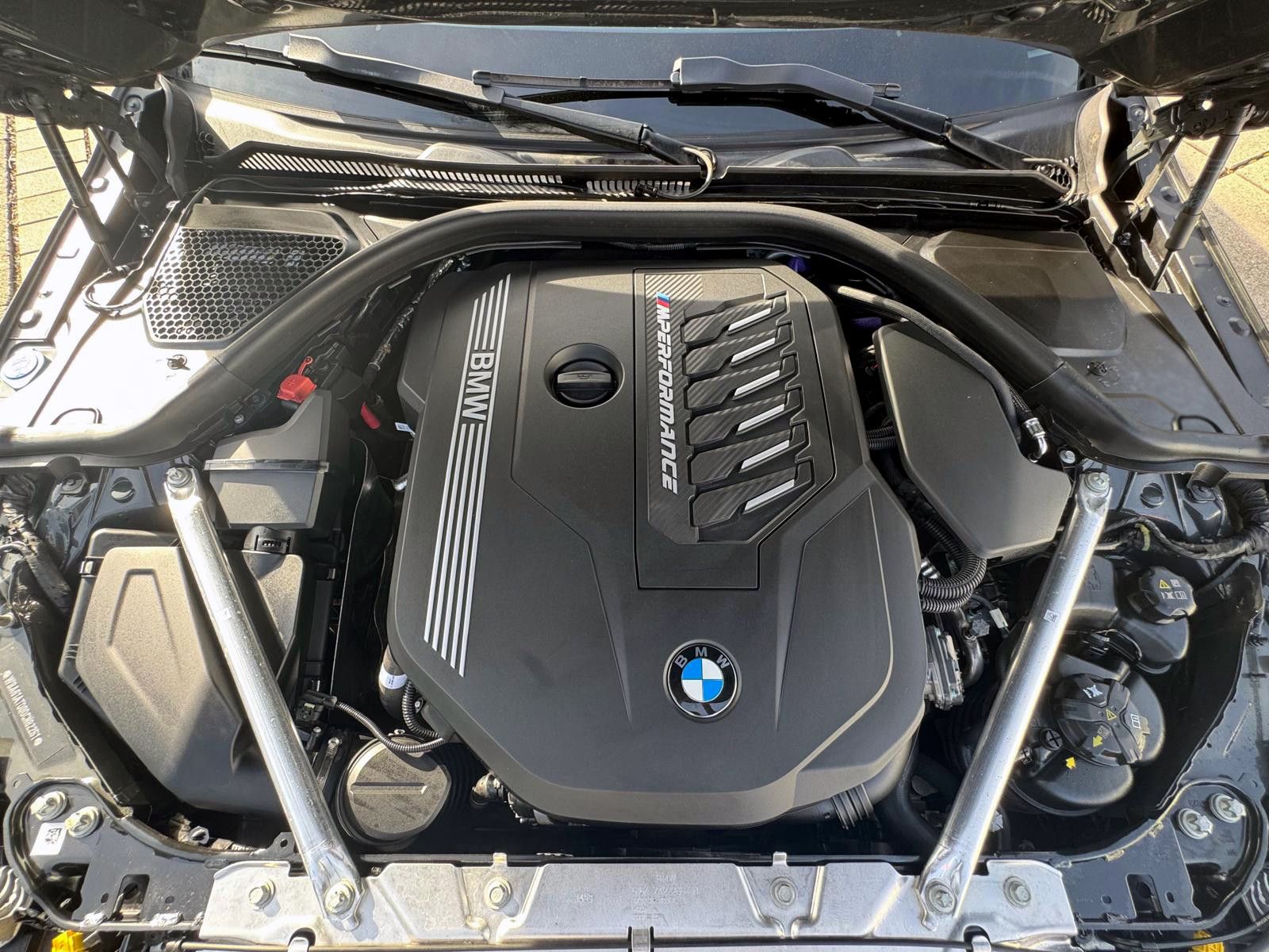 Fahrzeugabbildung BMW M440i xDrive Cabrio ACC AHK LED CarPlay KAM H&K