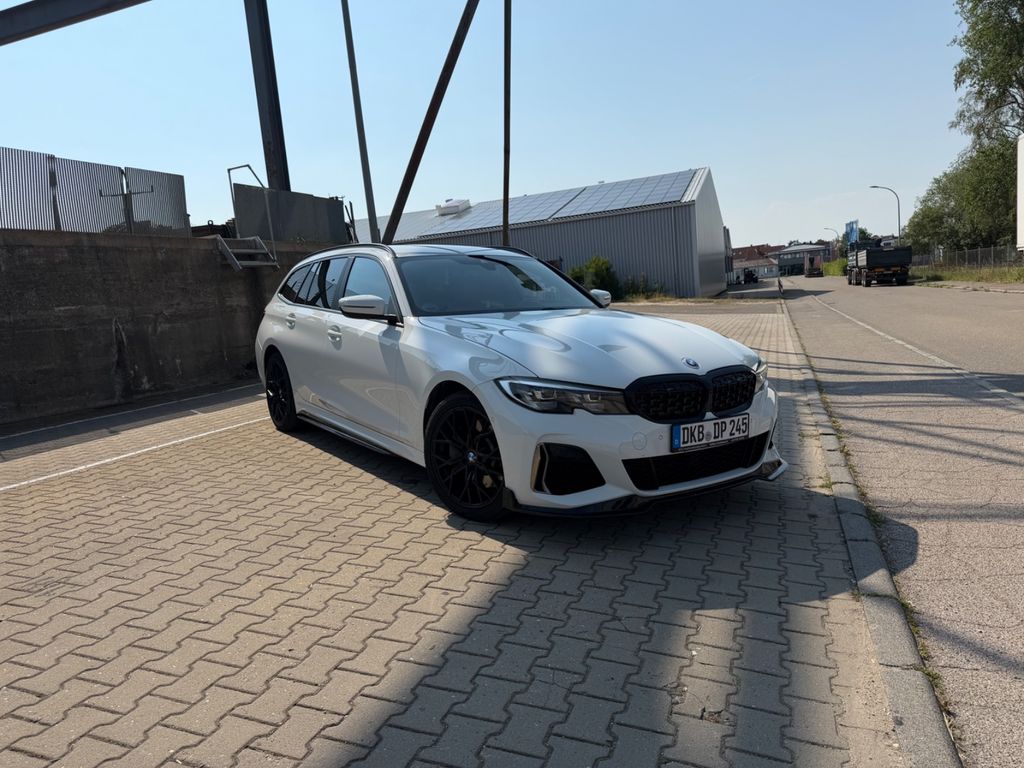 Image of BMW 330