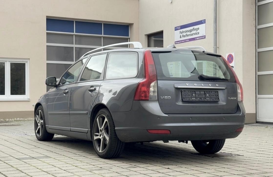 VOLVO V50 - D2 - BUSINESS EDITION - 114 CV - BVM