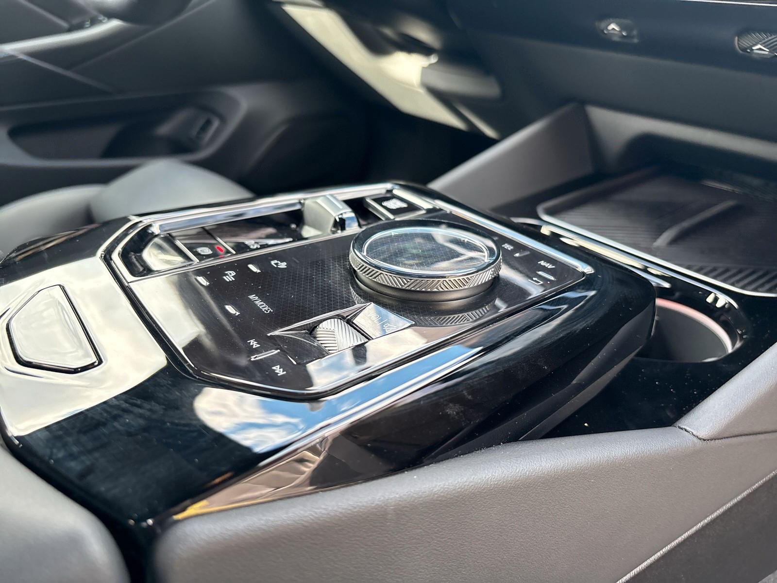 BMW 530e xDrive Lim M Sport Pro*Pano*20*AHK*H&K*ACC*