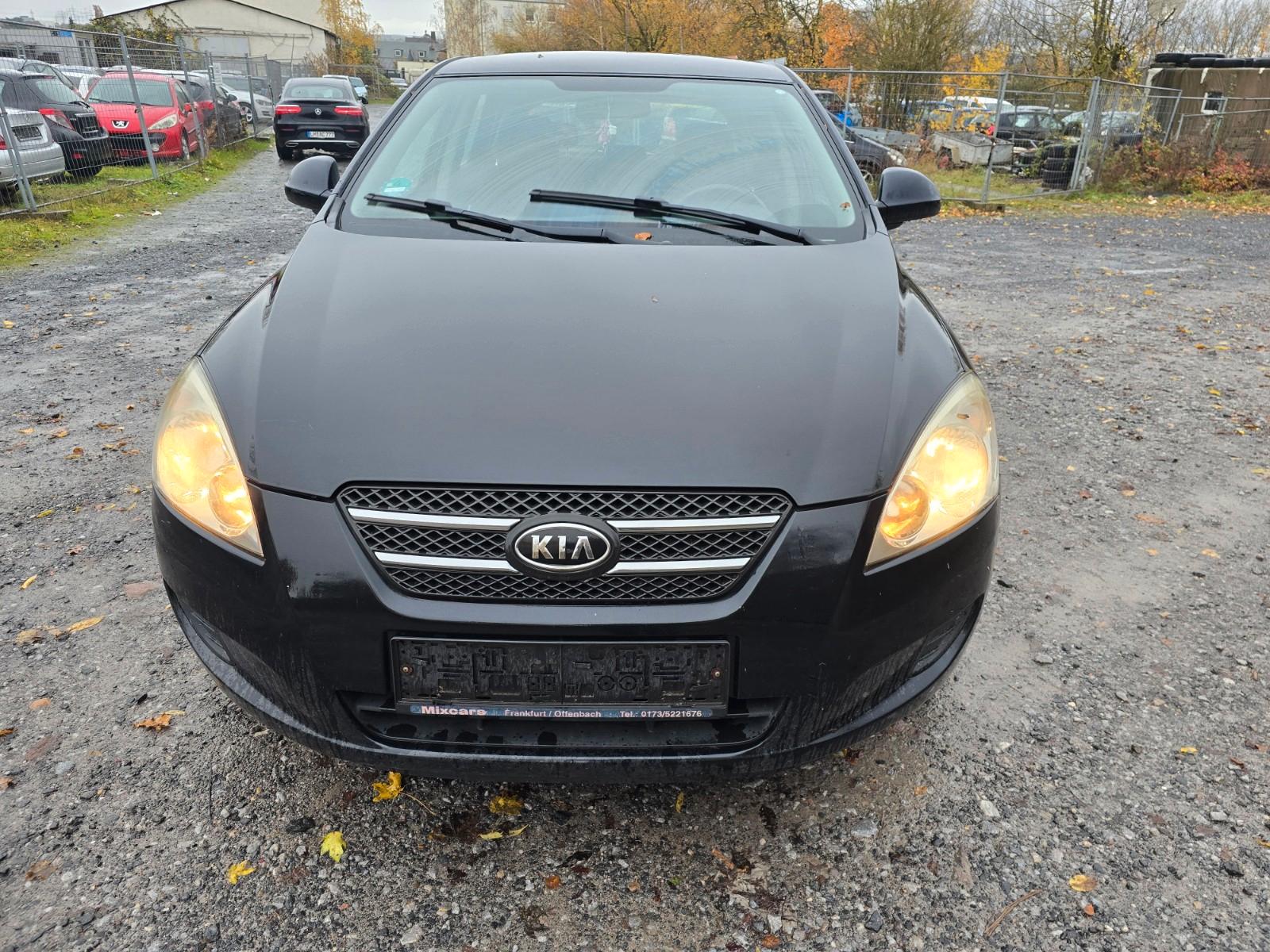 Kia ANDERE Ceed Basis