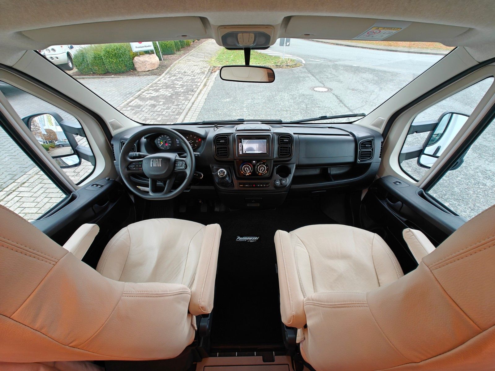 Fahrzeugabbildung XGO Dynamic 39 Lounge - SAT, TV, Markise 4m, Kamera