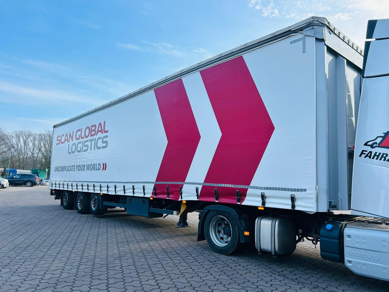 Fahrzeugabbildung Andere Mega Gabelstaplertransporter Ladebordwand9t