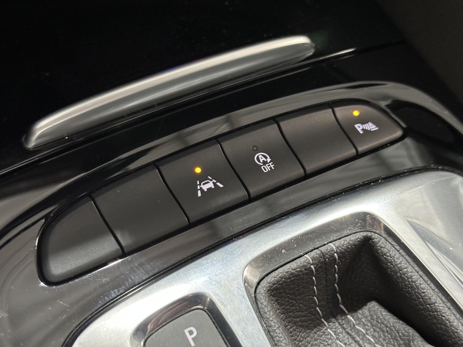 Opel Insignia Elegance Tempomat SHZ Voll-LED PDC 