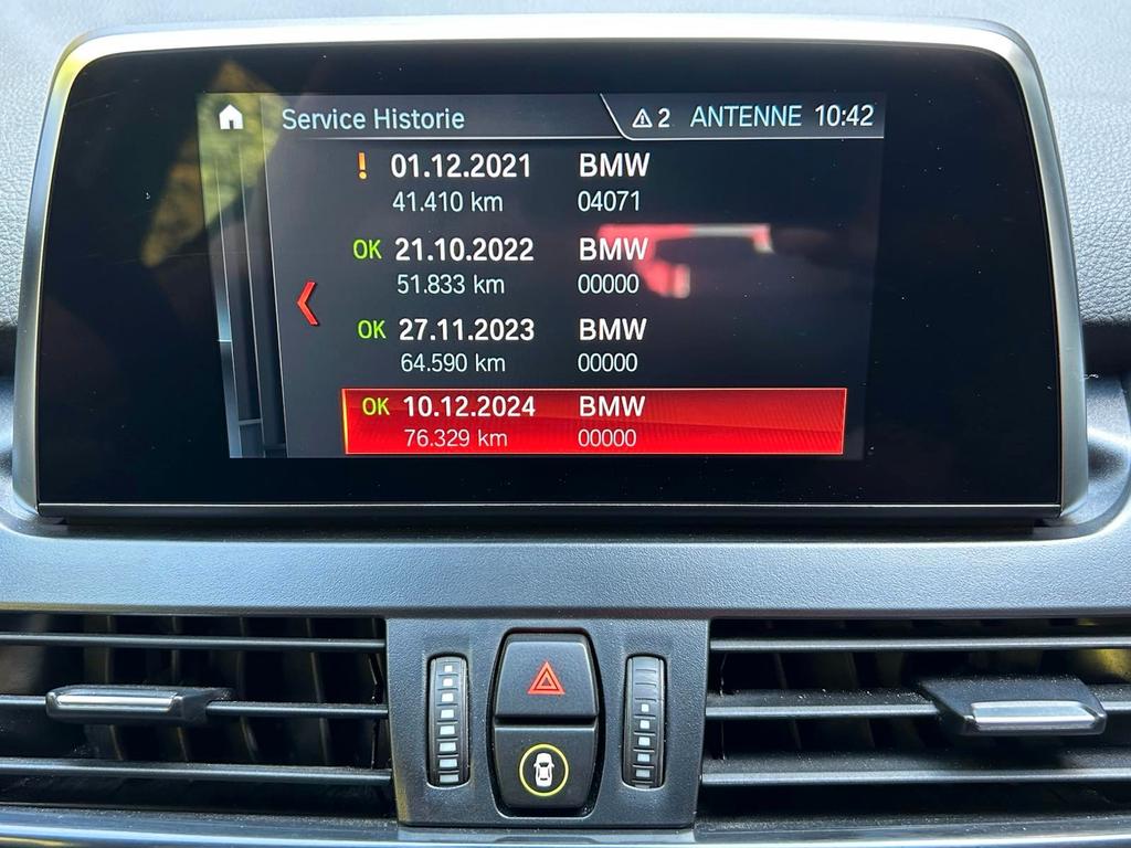 BMW 225