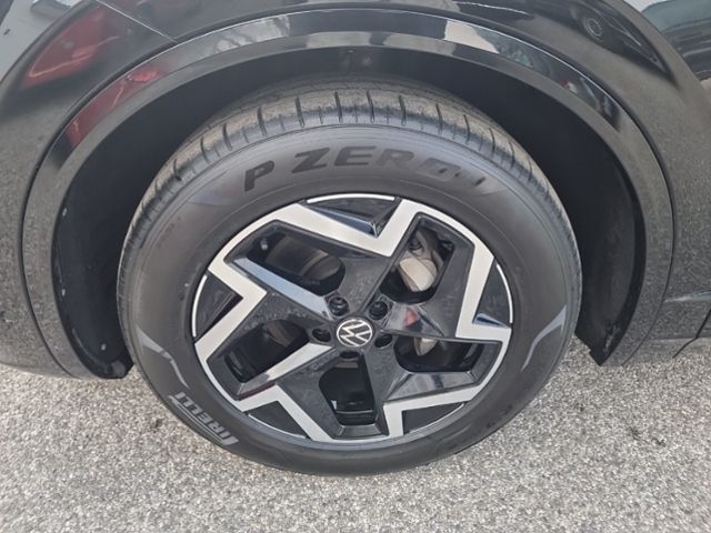 Fahrzeugabbildung Volkswagen Touareg 3.0 TDI R-LINE 4MOTION AHK NAVI KAMERA S