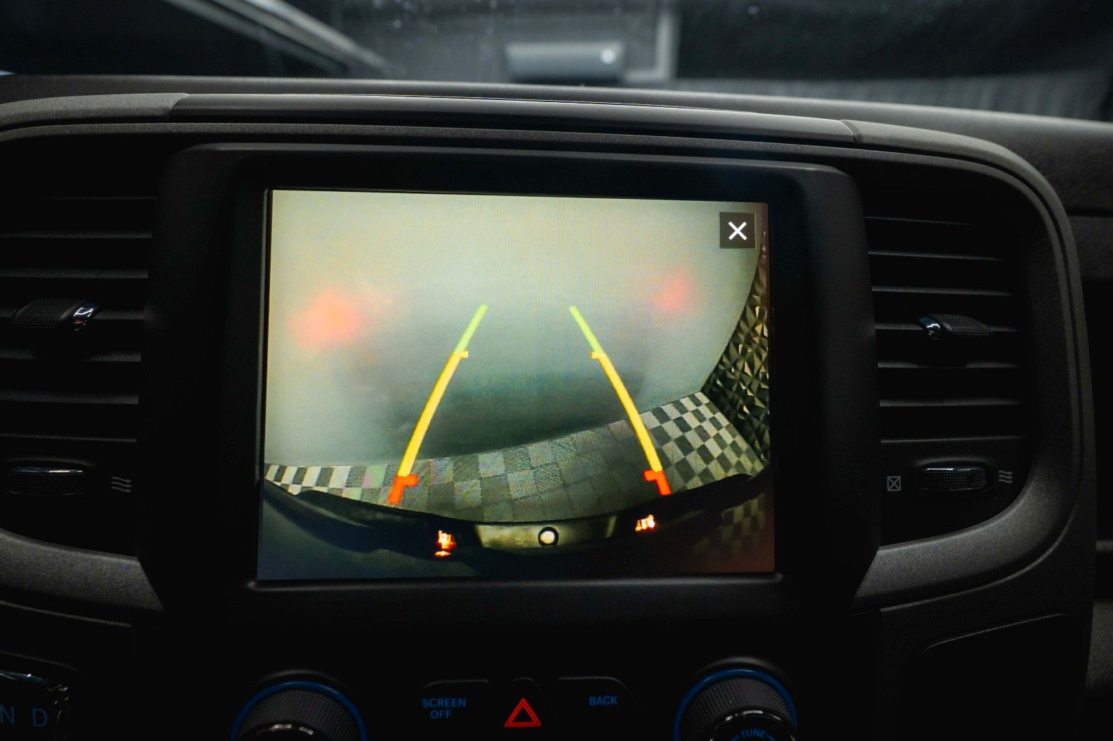 Fahrzeugabbildung Dodge RAM 5.7 V8 HEMI 4x4 OFFROAD Night-Paket *LED*AHK