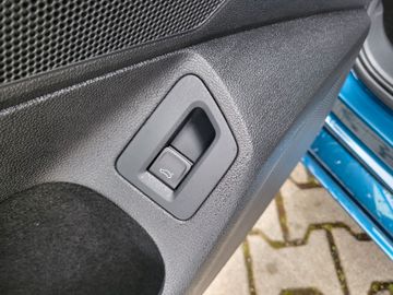 Fahrzeugabbildung Volkswagen Passat Variant 2.0 TDI DSG Business  AHZV NAVI