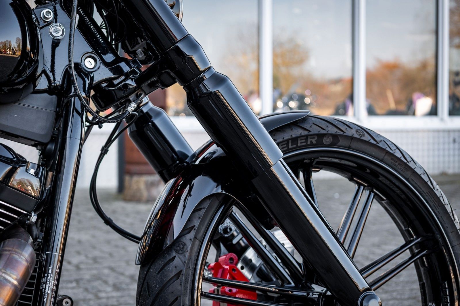 Fahrzeugabbildung Harley-Davidson FXBRS BREAKOUT 114 cui Kesstech - Airride-