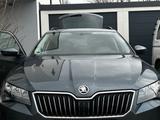 Skoda Superb 2.0 TDI  Combi Ambition PLUS - Skoda Superb aus 2016 mit Diesel-Antrieb: Kombi, 2.0
