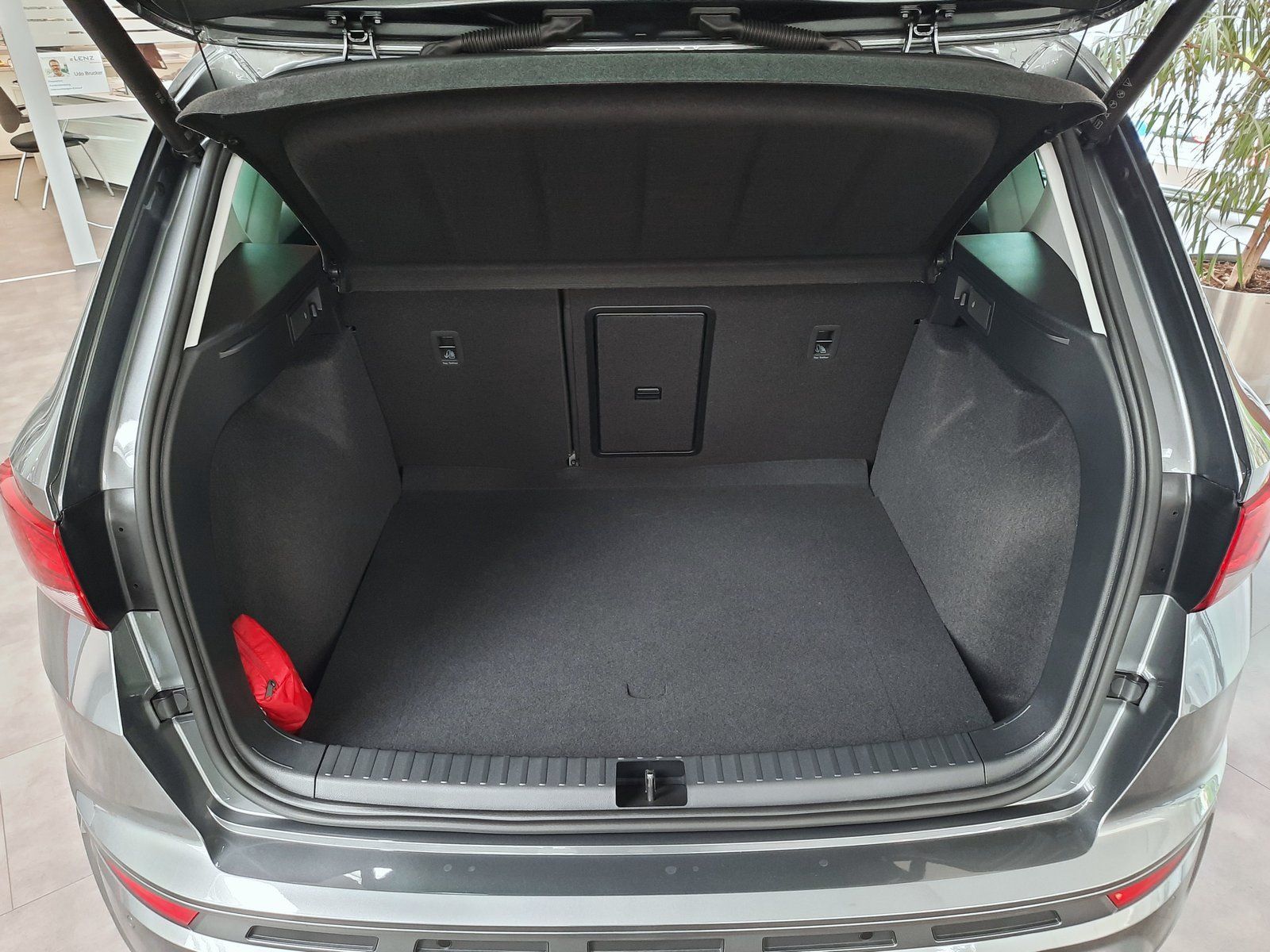 Fahrzeugabbildung CUPRA Ateca TSI 4x4 DSG *AHK*Cam*LED*Navi*PDC*Sitzhzg*