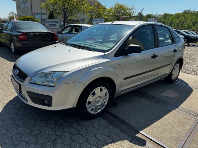 Ford Focus Lim. Trend 1,6*Xenon*Klimatr*AHK*1.Hand*