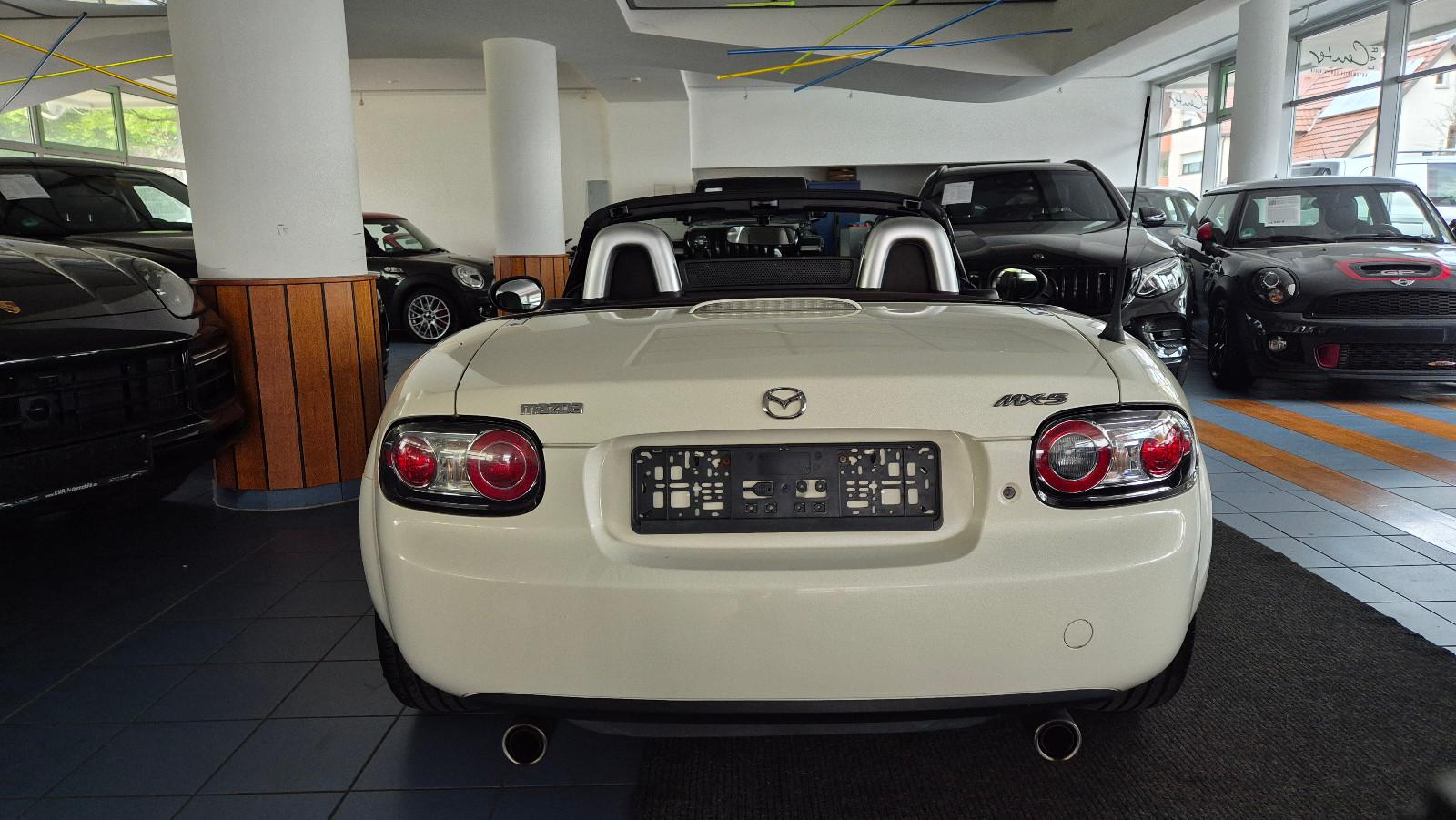 Mazda MX-5 1.8 Niseko | 126 ch | BVM | Cuir | Sièges chauffants | 2 jeux de jantes alu | Pneus été et hiver