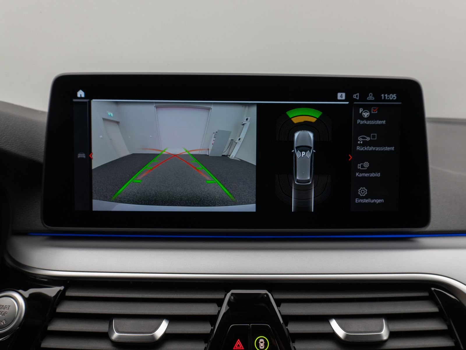 Fahrzeugabbildung BMW 520d Kamera HiFi HUD DAB WLAN Komfort Alarm AHK