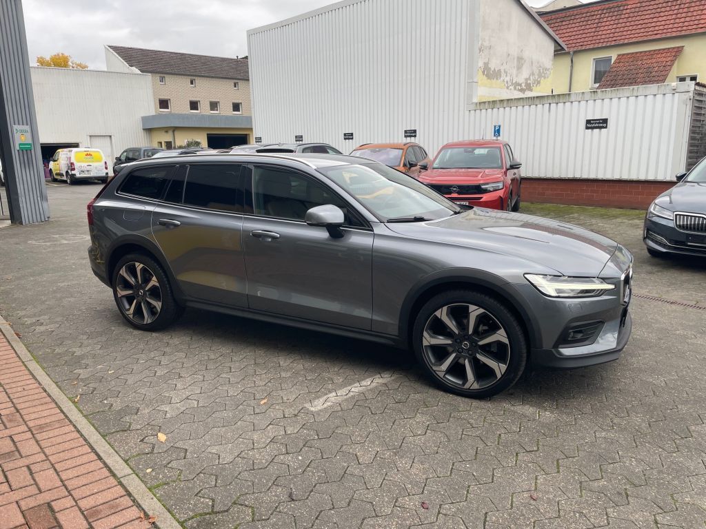 Volvo V60 Cross Country V60 CC B4 D AWD Geartr. Pro+Xe foto 5