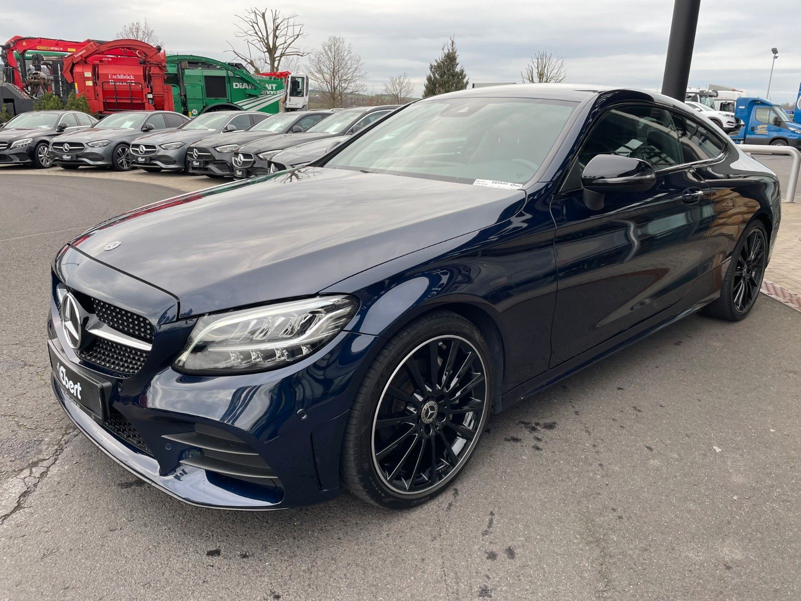Fahrzeugabbildung Mercedes-Benz C 200 AMG Night+ToTW+R-Kamera+Carpaly+DAB+19"
