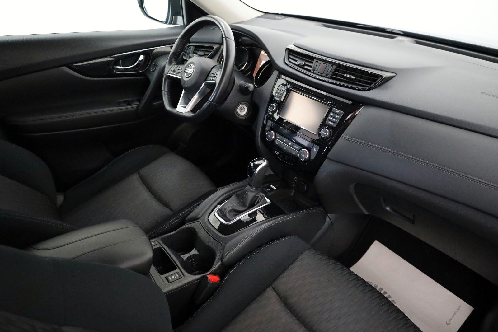 Fahrzeugabbildung Nissan X-Trail Acenta Navi,Panorama,360°Kamera,SH,SR+WR