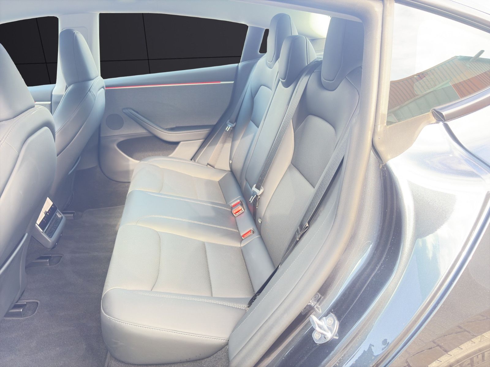 Fahrzeugabbildung Tesla Model 3 Long Range RWD/Keyless/ACC/Pano/Ambiente
