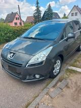 Peugeot 5008 1.6 Platinum 155 THP Platinum - Peugeot 5008: Platinum