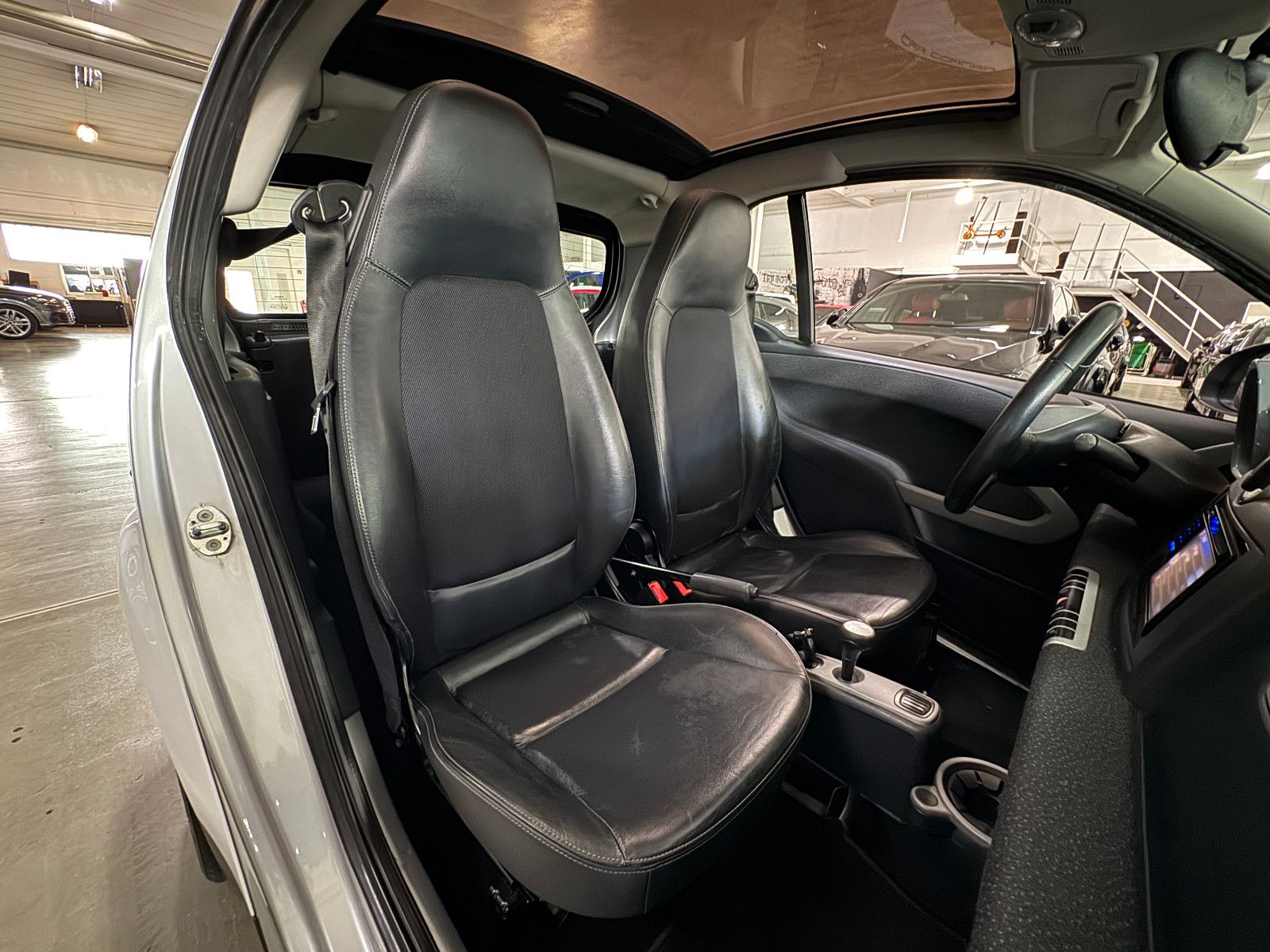 Fahrzeugabbildung Smart ForTwo 1.0 62kW PASSION AUTOMATIK LEDER KLIMA SH