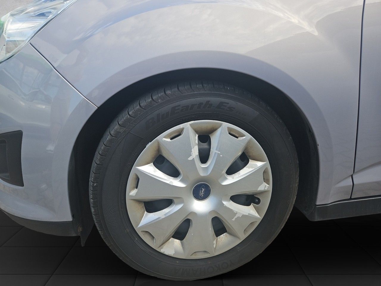 Fahrzeugabbildung Ford Grand C-MAX Trend - Zylinderkopf Schaden Klima
