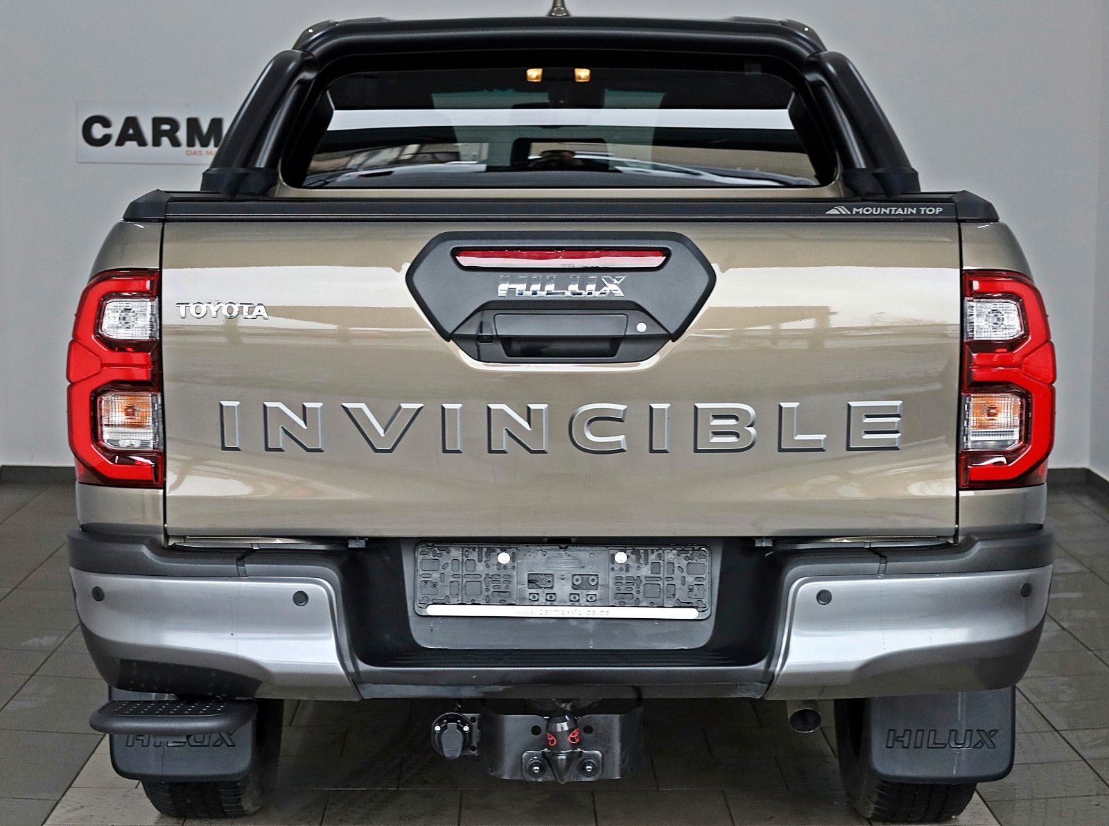 Fahrzeugabbildung Toyota Hilux 2.8 D-4D Invincible,Rollbügel,Rolo,ACC,AHK