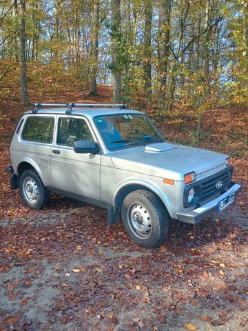 Lada Niva Legend