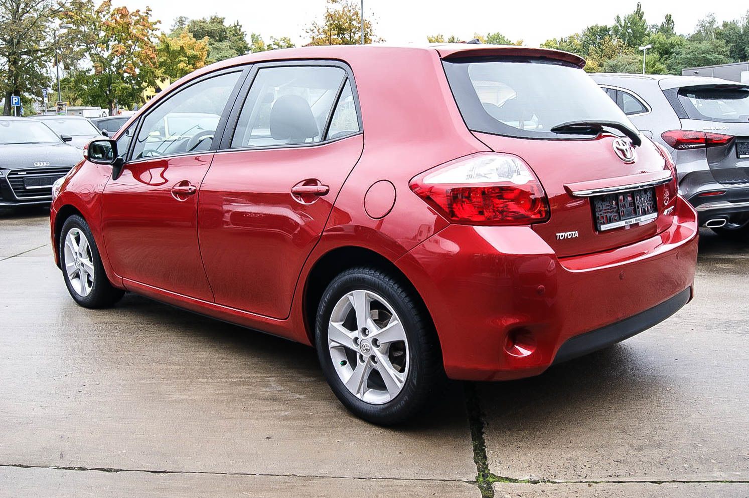 Fahrzeugabbildung Toyota Auris 1.6 Valvematic Travel NAVIGATION PDC 1HAND