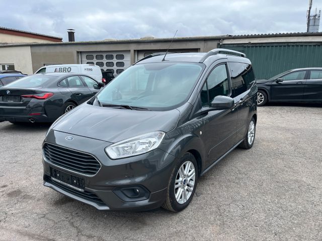 Ford Tourneo Courier Titanium Touch NAVI KLIMA