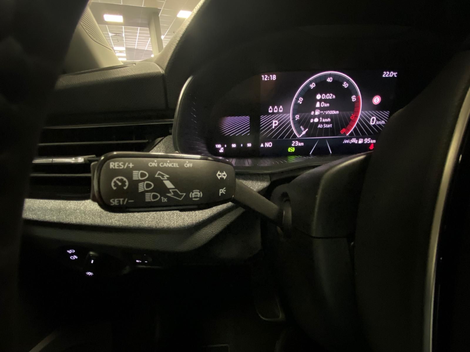 Fahrzeugabbildung SKODA Scala 1.0 TSI Selection APP+KLIMA+RFK+SITZHEIZ++