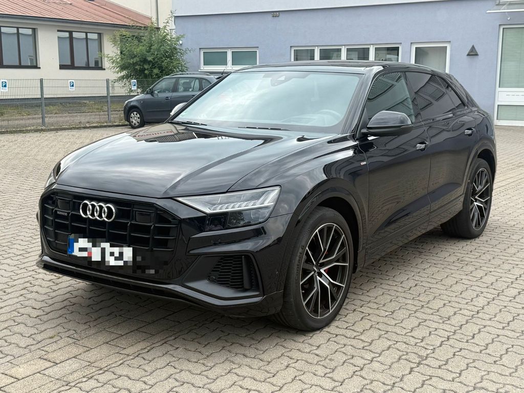 Image of Audi Q8