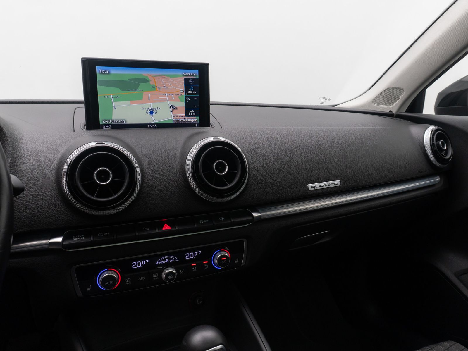 Fahrzeugabbildung Audi A3 Ambition Xenon DAB Navi Panorama Lordos Sound