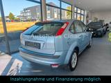 Ford Focus Lim.Ghia*Automatik*Rentner*Klimaaut*Tempom - Ford Focus aus 2007 mit Benzin-Antrieb: Limousine