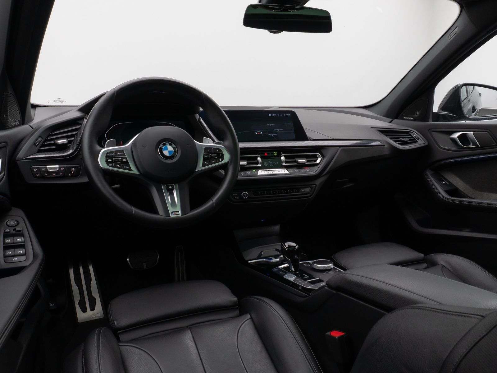 Fahrzeugabbildung BMW 120i M Sport Pro Panorama Kamera DAB H/K Komfort