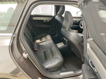 Volvo V90 - 11