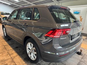 Volkswagen Tiguan - 4