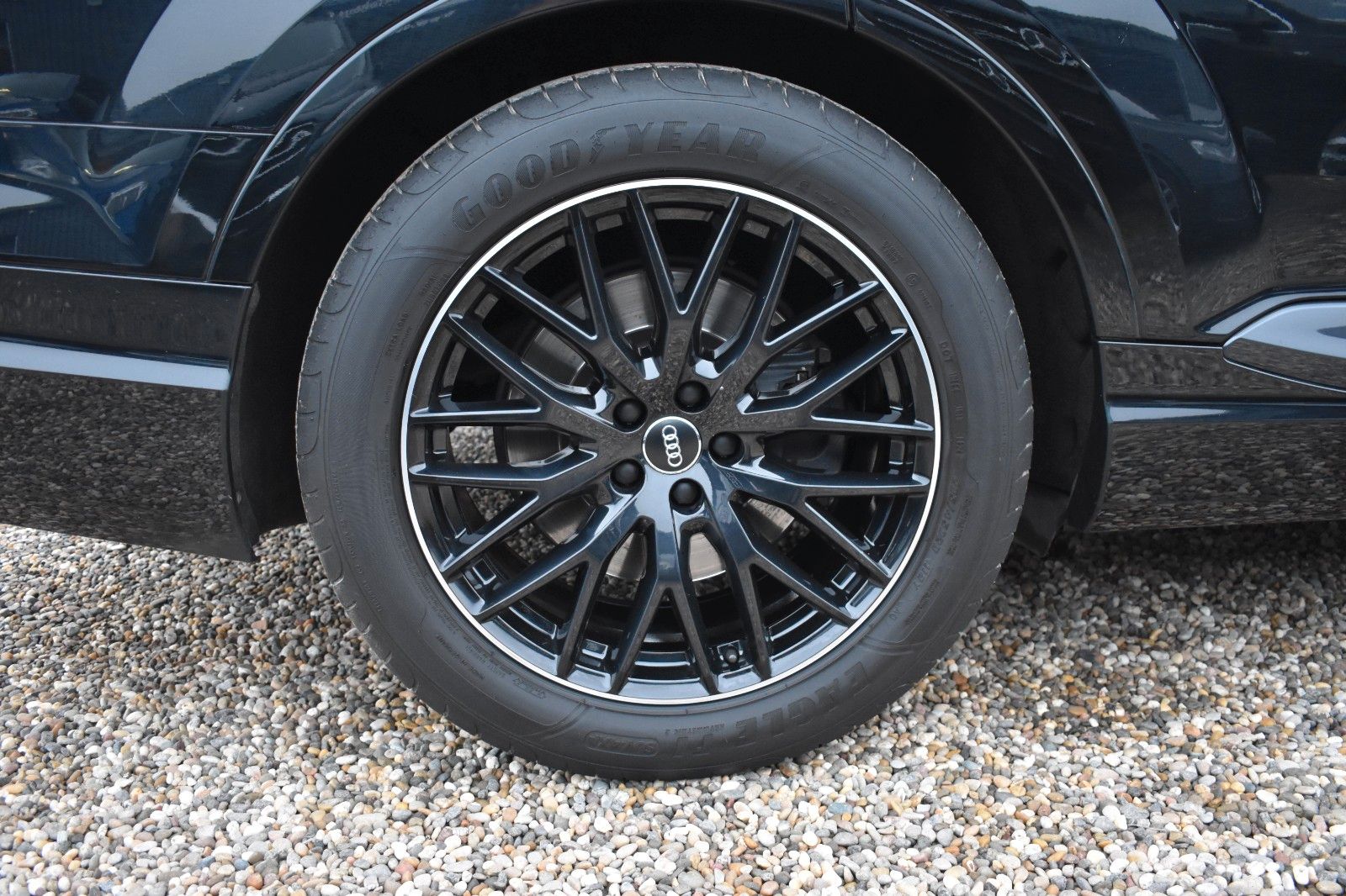 Fahrzeugabbildung Audi SQ7 4.0 TDI V8 quattro HUD Matrix Bose