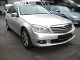Mercedes-Benz C 180 C T-Modell  Kompressor BlueEfficiency - Mercedes-Benz C 180: Blueefficiency Kompressor